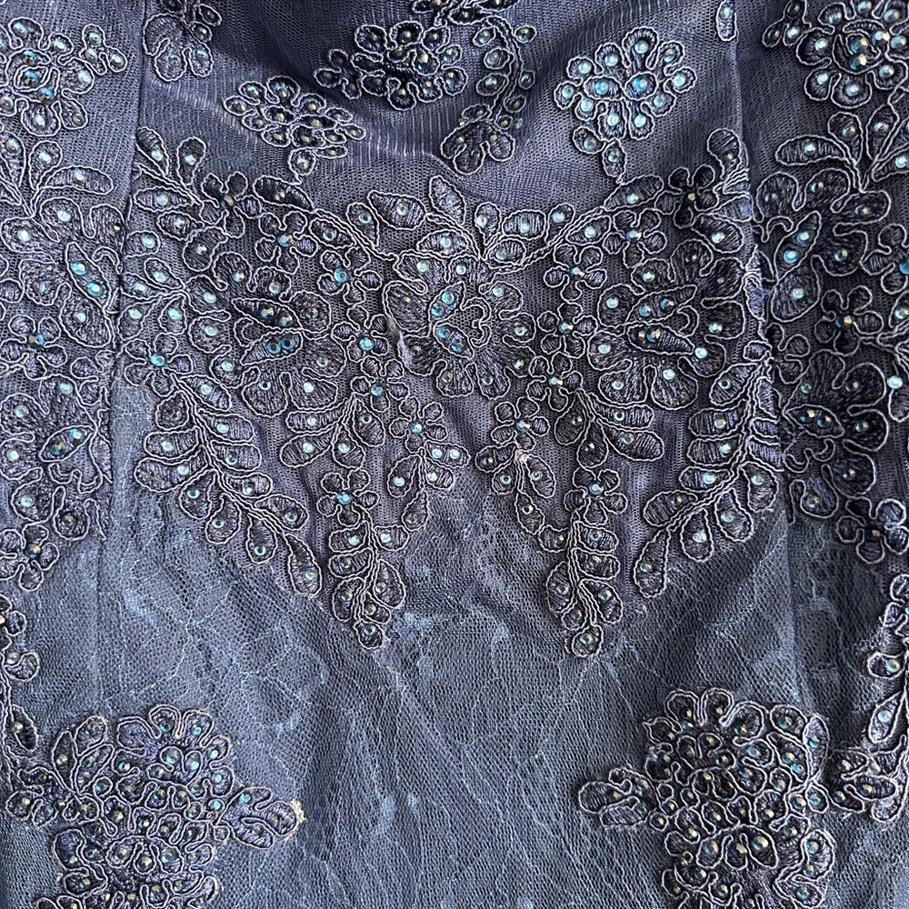 Beautiful strapless night gown - Picture 3 of 4